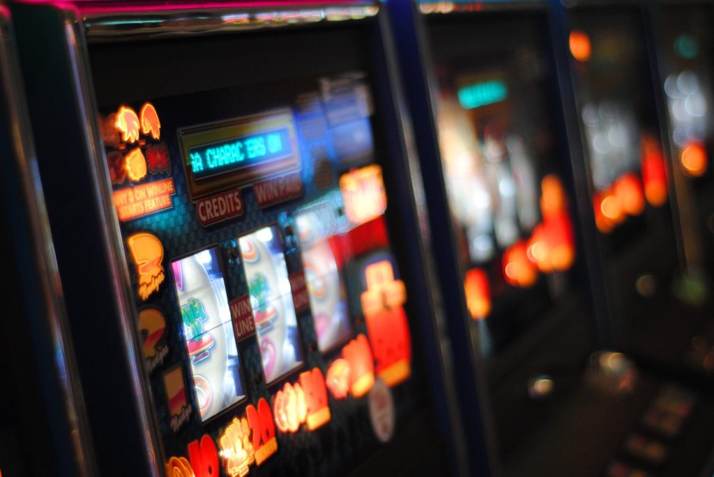 如何玩「金色召集」老虎機(Gold Rally Slots)?